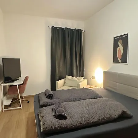 Apartment 5 Betten Montuerwhonung Mit Waschmaschine Dusseldorf
