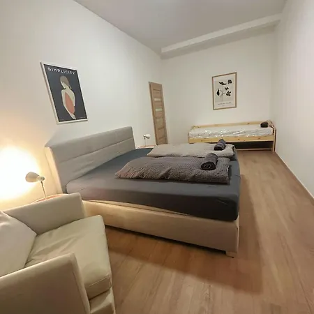 5 Betten Montuerwhonung Mit Waschmaschine