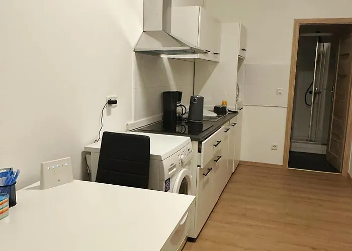 5 Betten Montuerwhonung Mit Waschmaschine